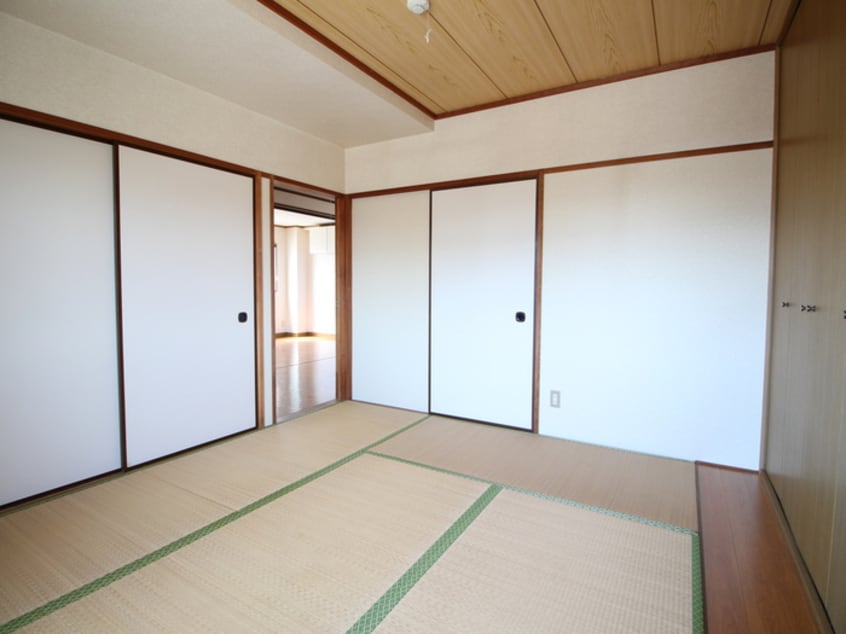 居室 市川ハイム３