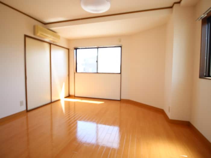 居室 市川ハイム３