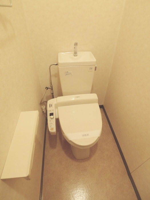 トイレ INSURANCE BLDG.XV