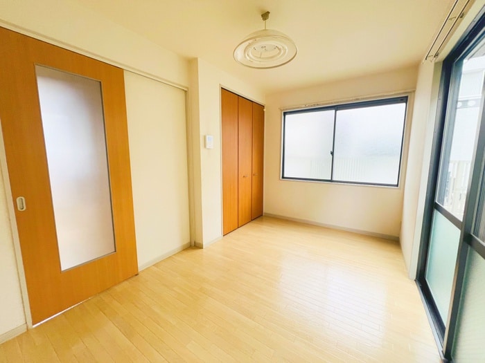 居室 カ－サソレイユ梅島