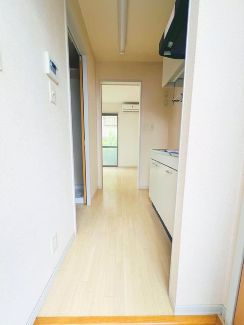 廊下 カ－サソレイユ梅島