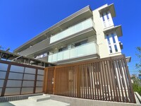 エ－ルパラストツヴァイ