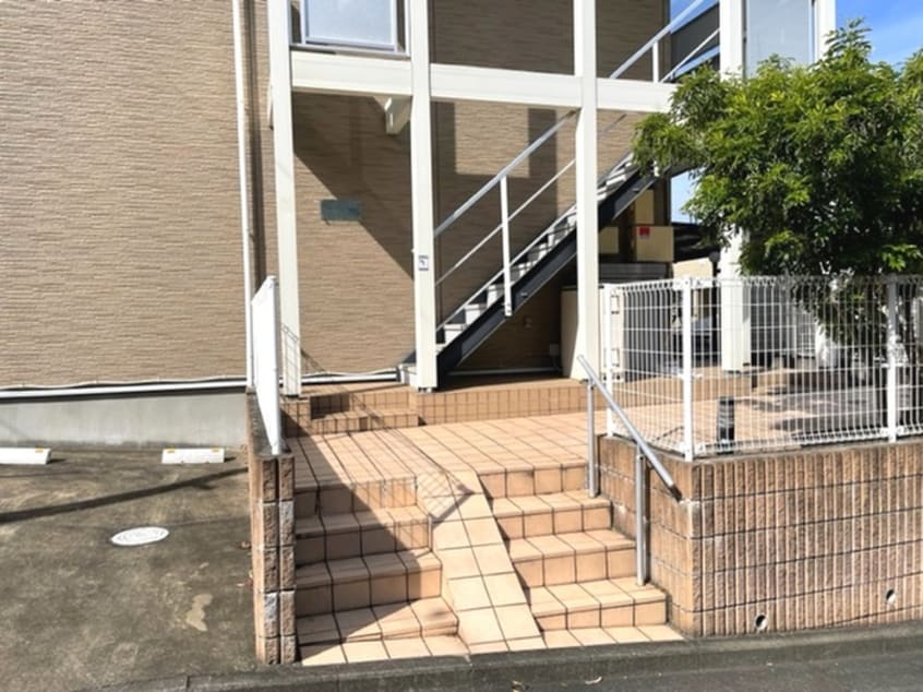 エントランス部分 エムズステート荏田