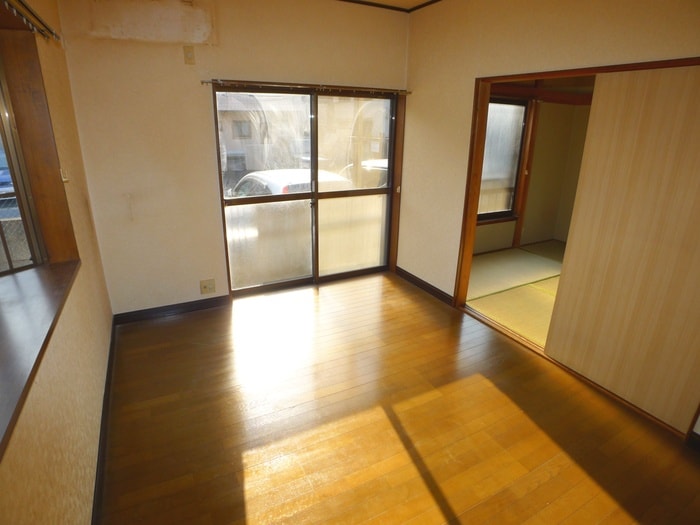 居室 サンセイハイツ