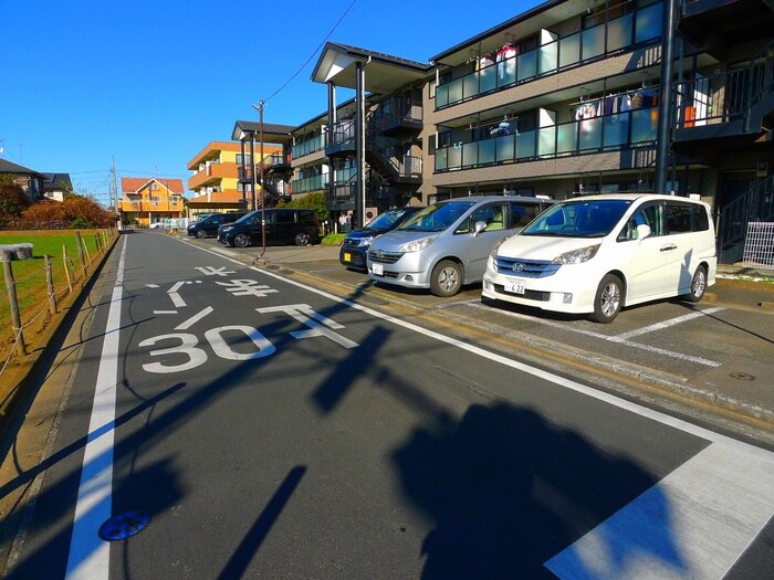 駐車場 ベルシャトウ