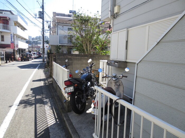 バイク置き場 第三橘ハイツ