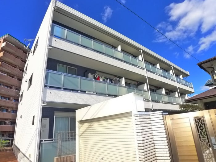 外観写真 MAISON ENSOLEILLEE MATSUDO
