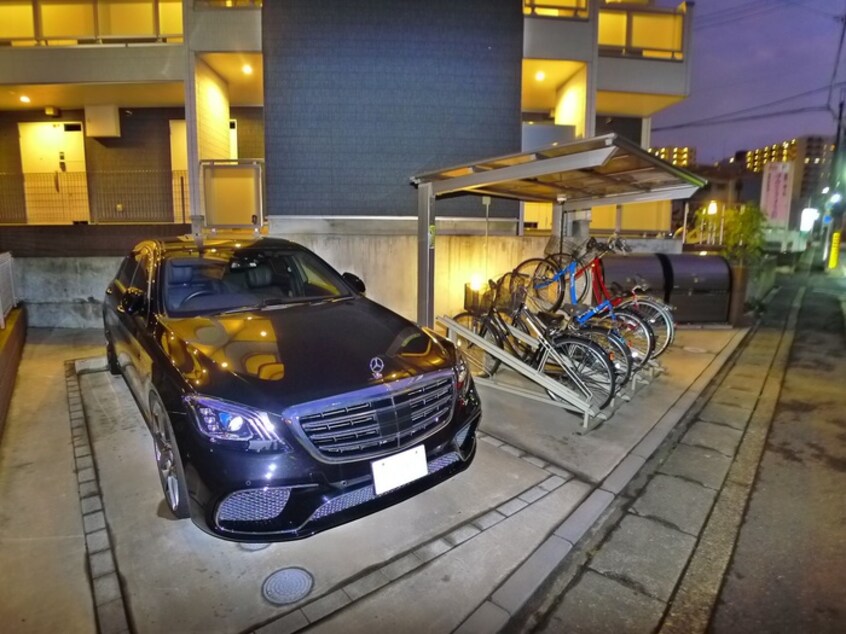 駐輪場 MAISON ENSOLEILLEE MATSUDO