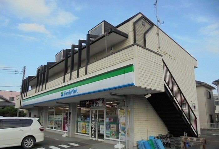 ファミリーマート南足柄まました店(コンビニ)まで400m ｸﾞﾗﾝﾄﾞｰﾙ