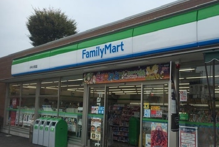 ファミマ(コンビニ)まで750m ルネコート