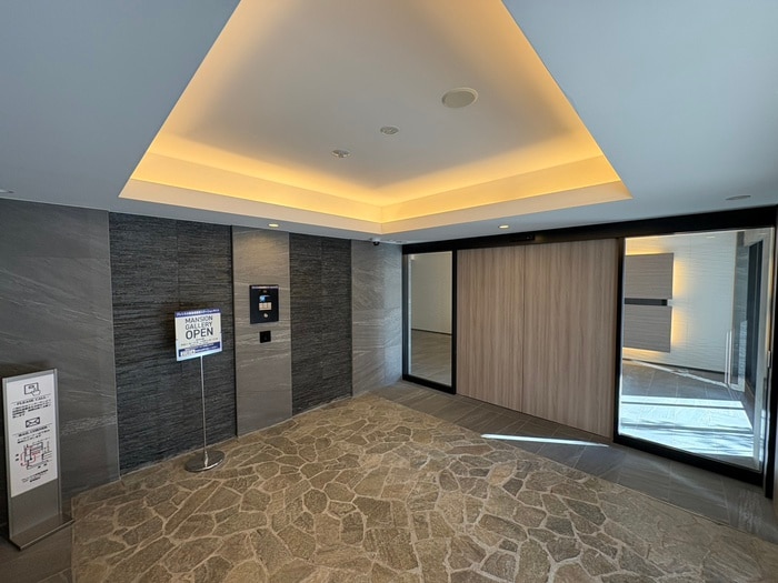 エントランス部分 ﾌﾟﾚｼｽ小田急相模原ｽﾃｰｼｮﾝｻｲﾄ