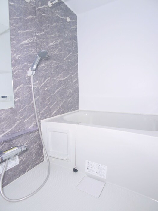 バス／シャワールーム等 イーストガーデン