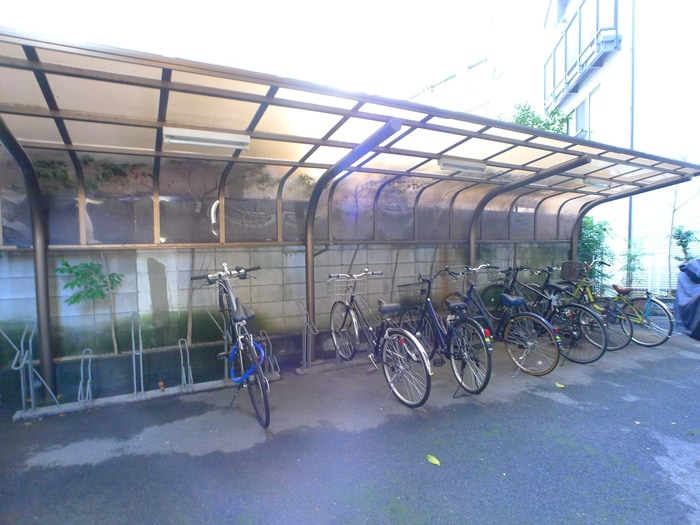 駐輪場 アルビオン田端