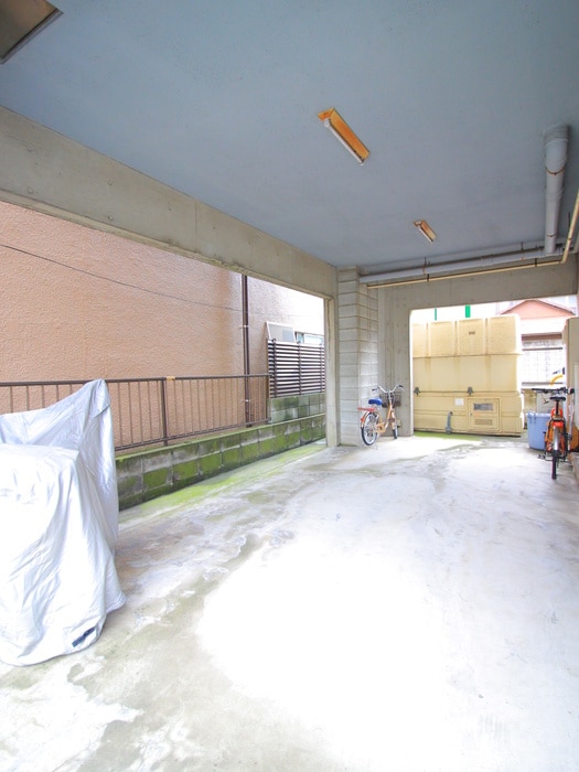 駐輪場 エムステート西野