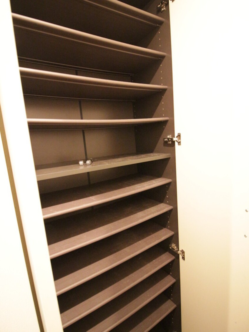 収納 Ａｕｂｅｒｇｅ壱番館