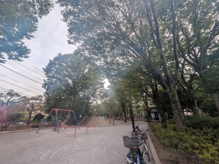 世田谷区立喜多見公園(公園)まで280m スカイウッドＢ