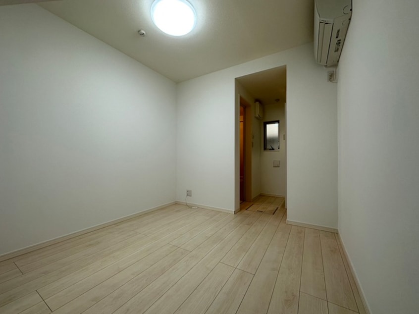 居室 BRIGHT　EARTH　SUGAMO