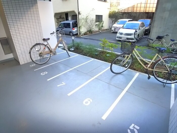 バイク置き場 ﾌﾟﾚｰﾙ・ﾄﾞｩｰｸ門前仲町Ⅲ（702）