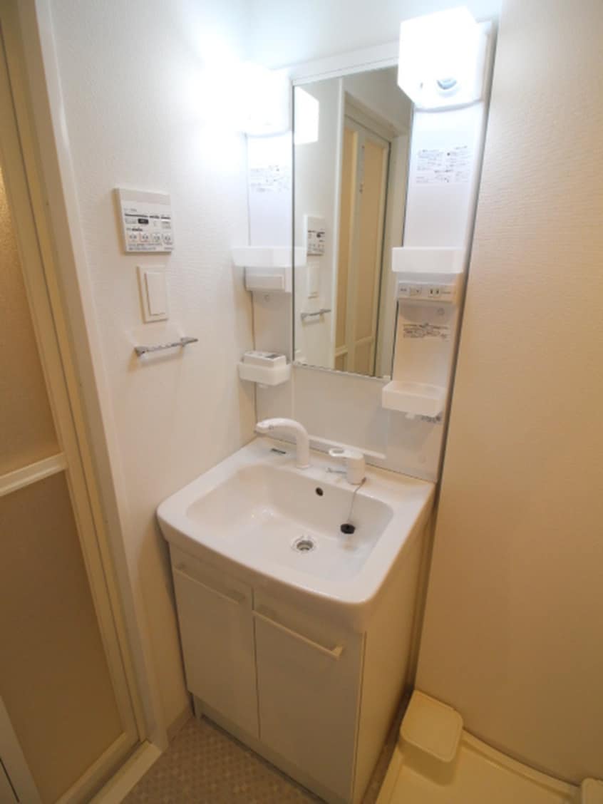 洗面 ＧＥＮＯＶＩＡ桜上水 skygarden