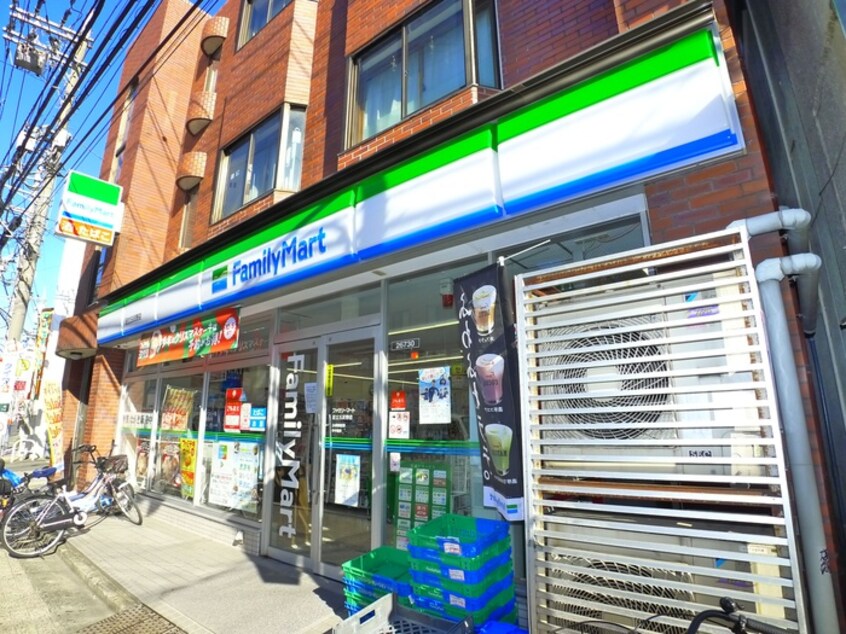 ファミリーマート足立五反野店(コンビニ)まで244m オアシス五反野レジデンス