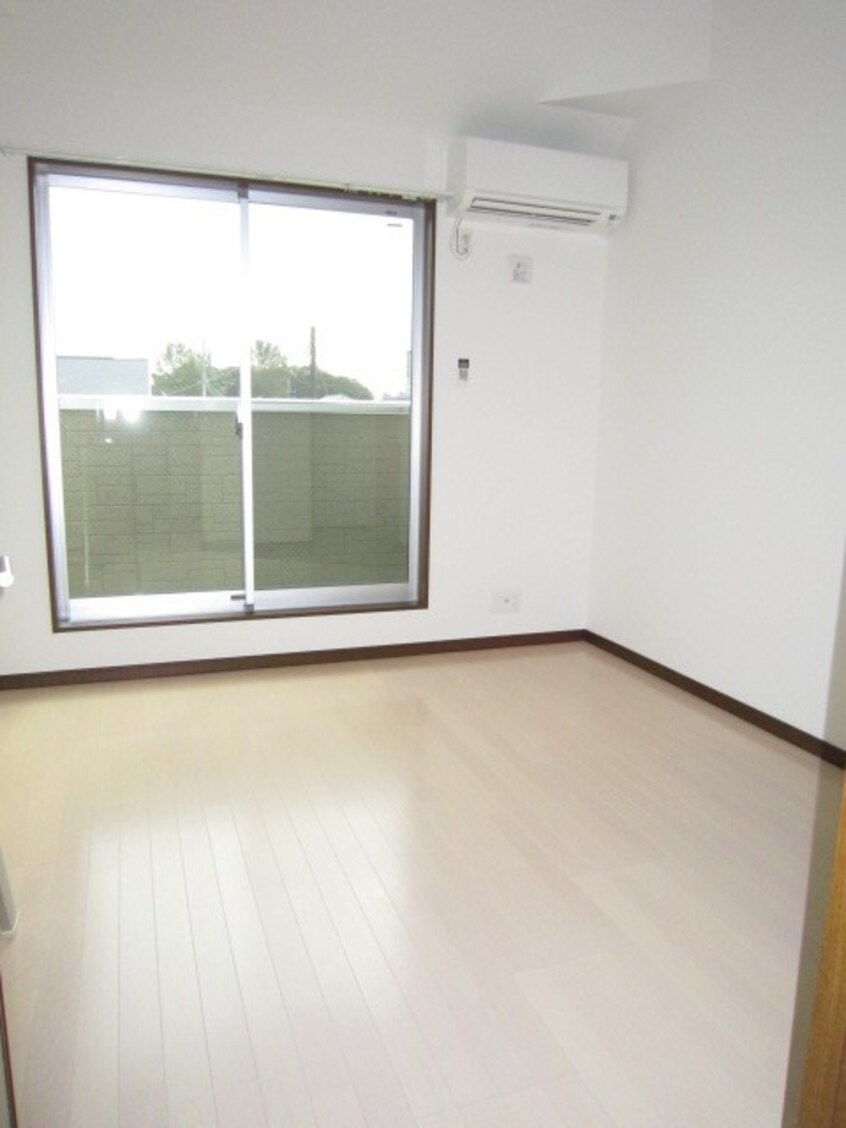 居室 シャン・ドゥ・ブレ