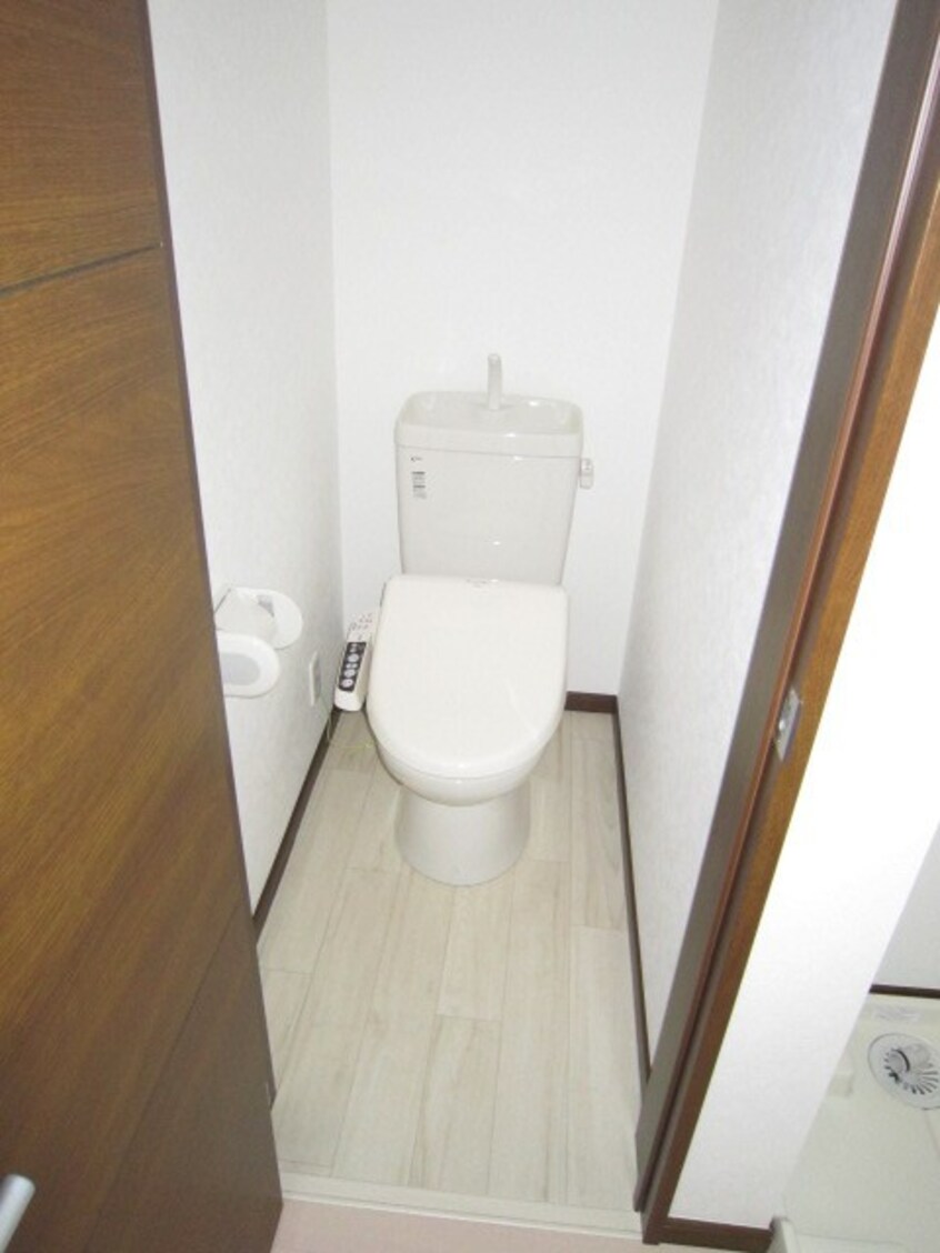 トイレ シャン・ドゥ・ブレ