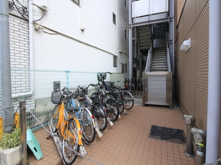 駐輪場 小石川加藤ビル
