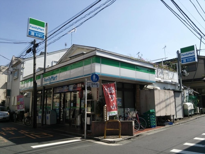 ファミリーマート 方南一丁目店(コンビニ)まで256m ラクラス中野南台