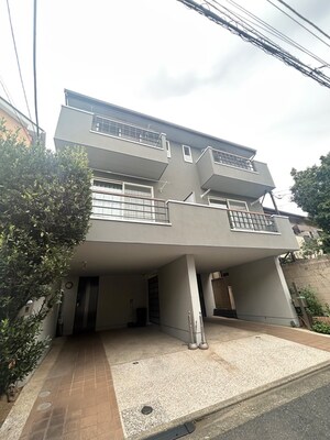 自由が丘3丁目テラスハウス