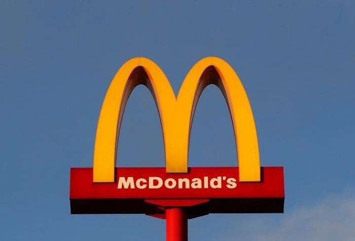 マクドナルド(ファストフード)まで610m A-FLAT大泉学園