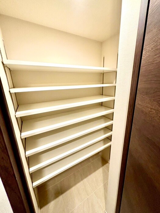 靴箱 ジオエント中野弥生町