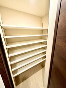 靴箱 ジオエント中野弥生町