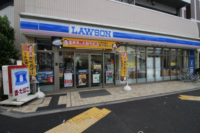 ローソン柿の木坂2丁目店(コンビニ)まで697m SOPHIA SUIET