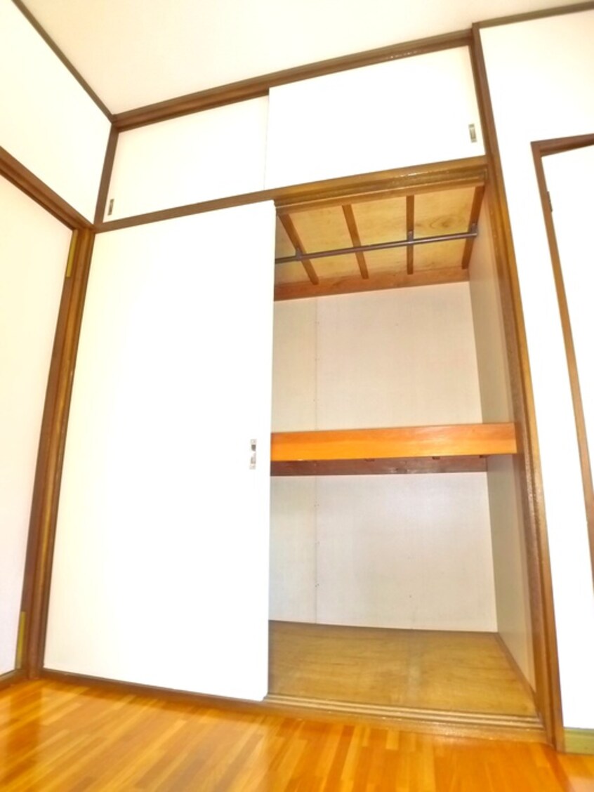 収納 五香メゾネット