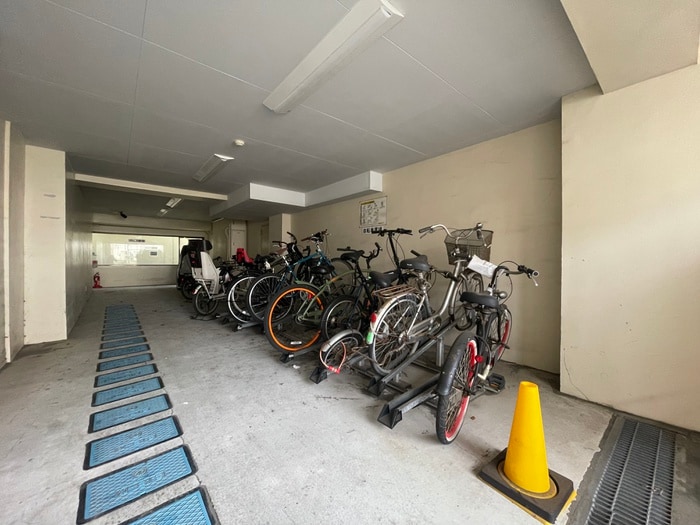 駐輪場 CASA　CALIENTE　ENOSHIMA