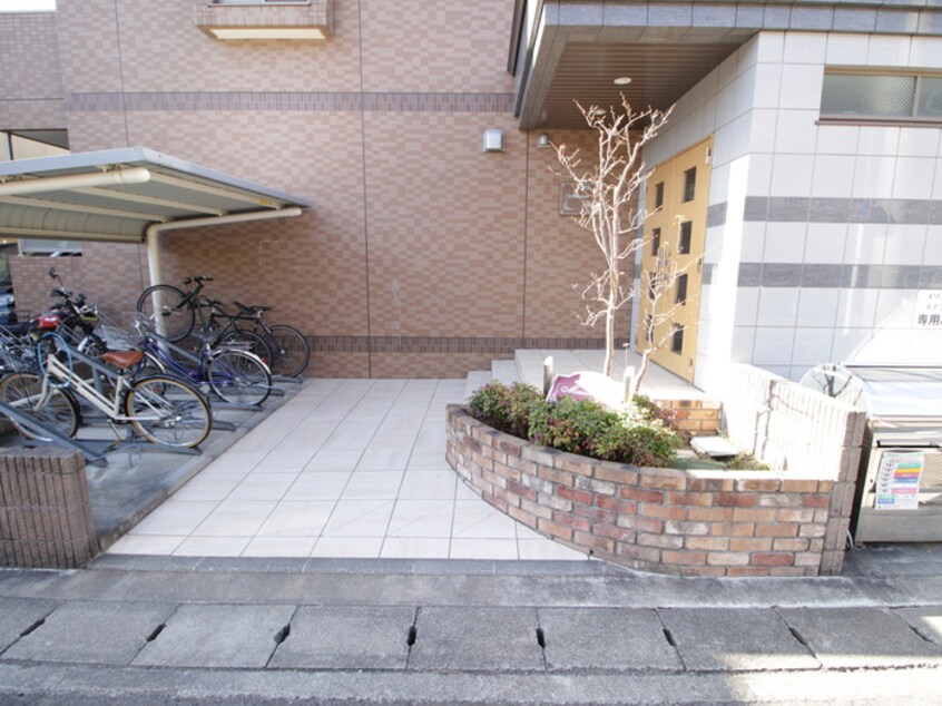 エントランス部分 メゾン・ソレイユ