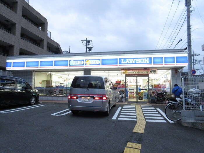 ローソン町田成瀬中央通店(コンビニ)まで816m シャンメゾン