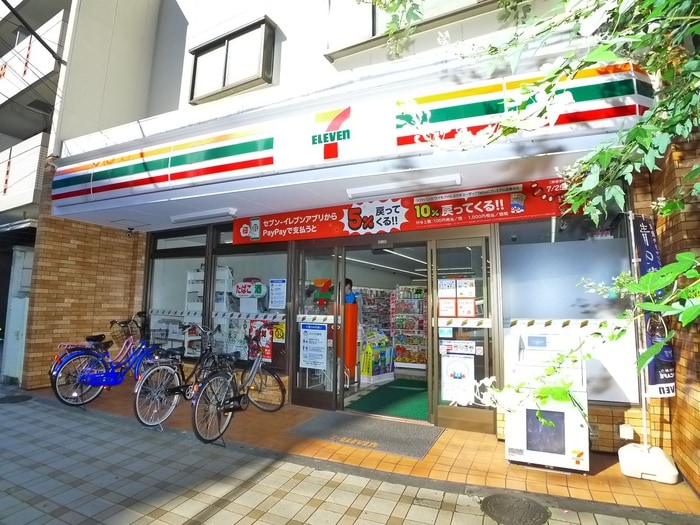 セブンイレブン(コンビニ)まで120m リバープレイス梅島