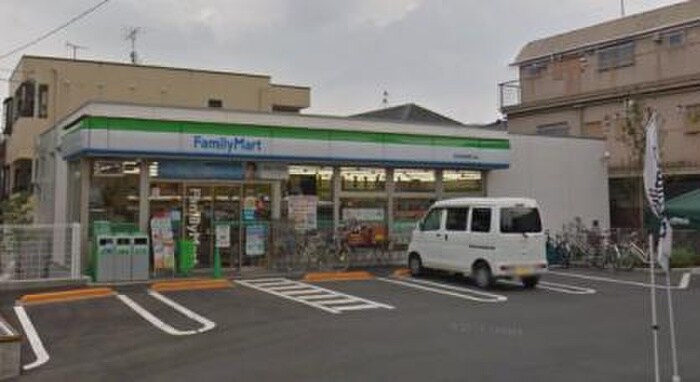 ファミリーマート世田谷松葉通り店(コンビニ)まで326m パークフラット