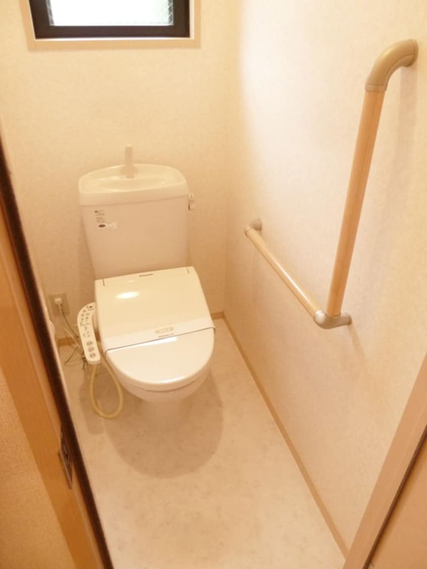 トイレ タウンハウス　セリージュ　Ａ