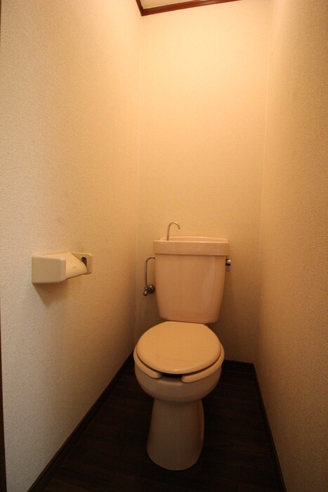 トイレ クリスタルコ－ポ第２