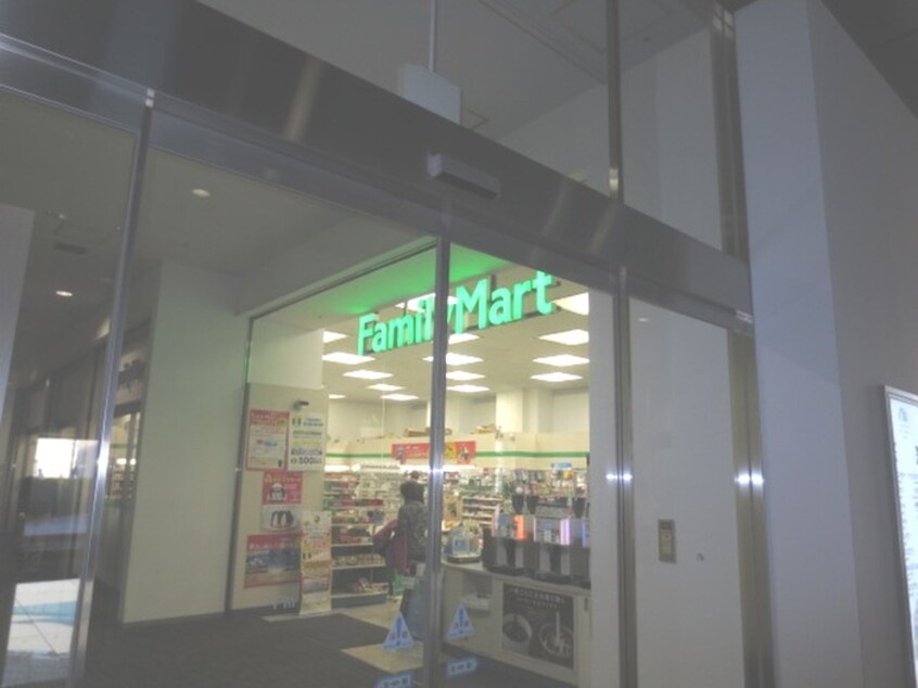 ファミリーマート(コンビニ)まで171m ロイヤルコ－ト天王町