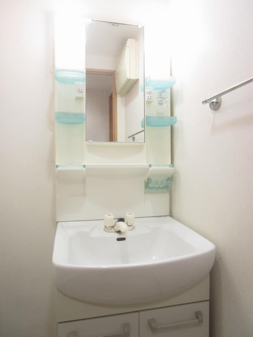 洗面 ルマ・マニス