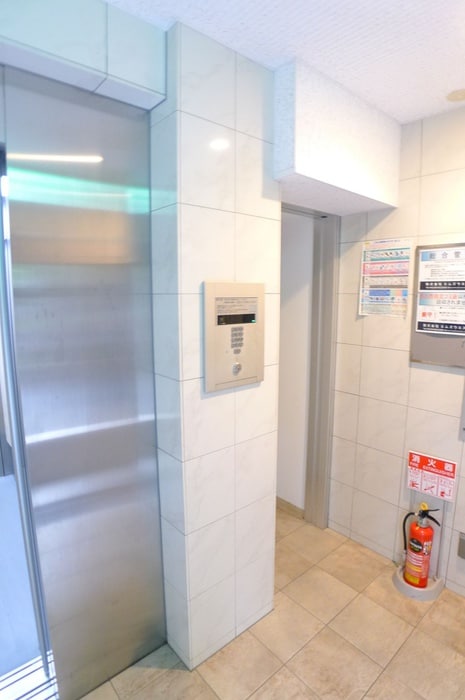 建物設備 VARIANT S.