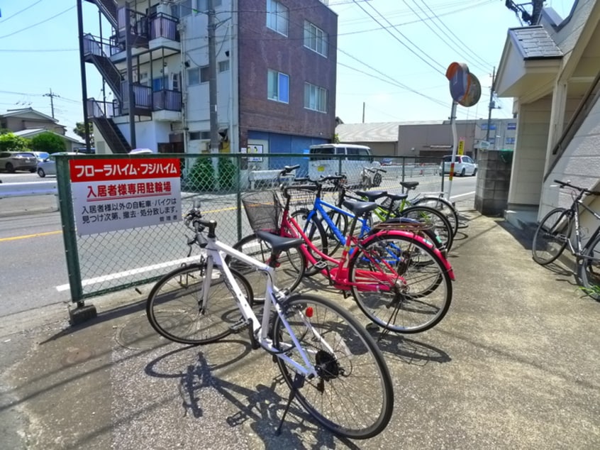 駐輪場 フローラハイム