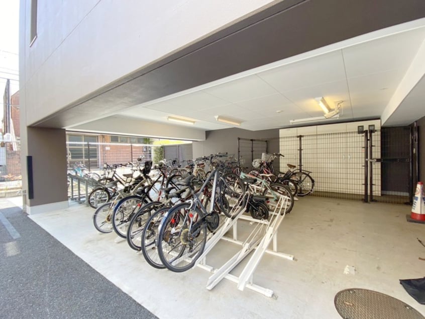 駐輪場 RIDGE新宿西落合