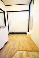 廊下 渡辺マンション