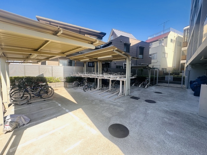 駐輪場 プラウドフラット仙川