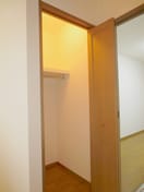 収納 ゼフィ－ル経堂