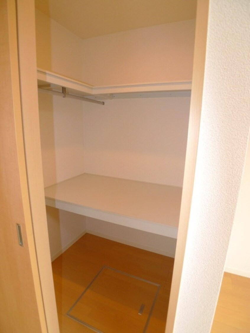 収納 フォレスタ